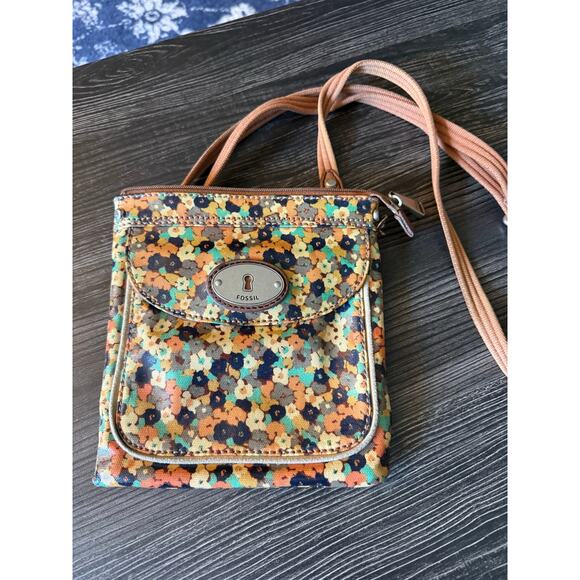 Vintage Key-Per Fossil Crossbody with Coated Flowers Canvas - Picture 1 of 7